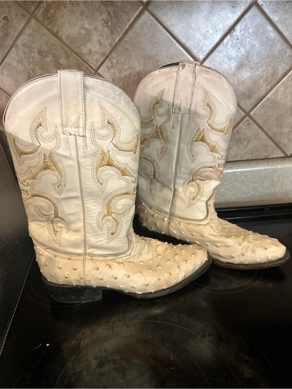 Vintage El Dorado Genuine Ostrich Leather Cowboy Boots Womens Aprox. Size 8